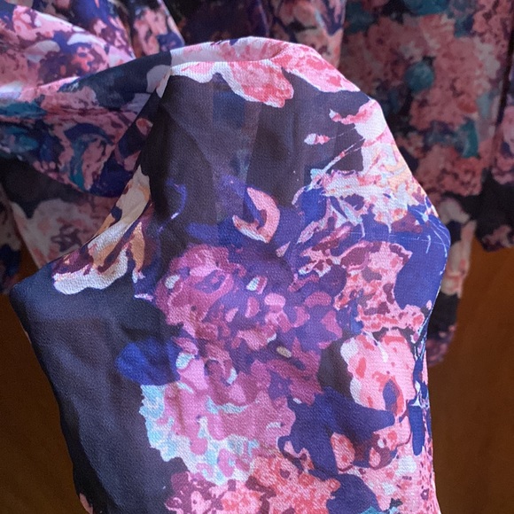 Xhilaration Sheer Quarter Length Sleeve Floral Print Tie-Front Top - Picture 4 of 5